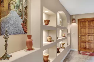 Photo #2: 6330585 Listing 