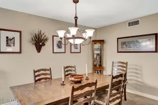 Photo #6: 6330585 Listing 