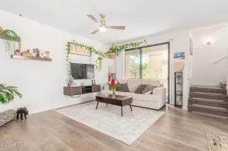 Photo #5: 6330626 Listing