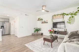 Photo #6: 6330626 Listing