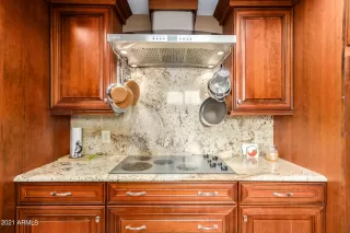 Photo #4: 6330644 Listing