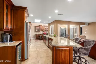 Photo #6: 6330644 Listing