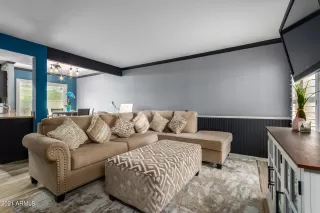 Photo #5: 6330653 Listing 