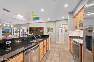 Photo #5: 6330998 Listing 