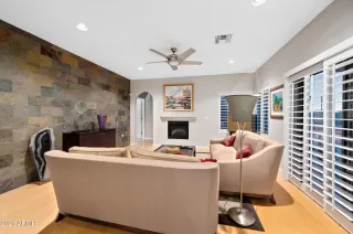 Photo #6: 6330998 Listing 