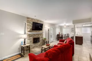 Photo #4: 6331029 Listing