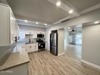 Photo #2: 6331089 Listing 