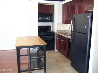 Photo #5: 6331270 Listing