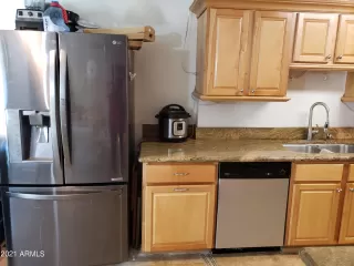 Photo #5: 6331364 Listing