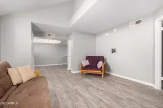 Photo #3: 6331664 Listing