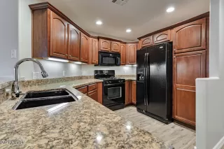 Photo #2: 6331818 Listing