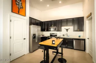 Photo #2: 6331842 Listing