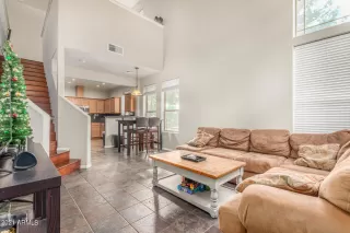 Photo #3: 6331866 Listing