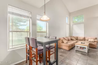 Photo #5: 6331866 Listing