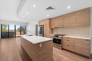 Photo #4: 6331939 Listing