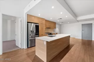 Photo #6: 6331939 Listing