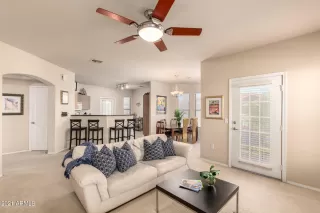 Photo #5: 6331963 Listing