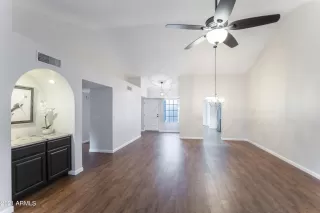 Photo #1: 6331965 Listing