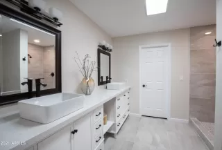 Photo #2: 6331965 Listing