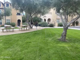 Photo #2: 6332066 Listing