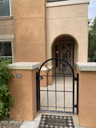 Photo #4: 6332066 Listing