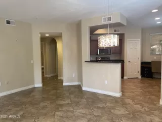 Photo #5: 6332066 Listing