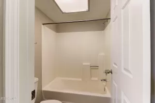 Photo #5: 6332095 Listing