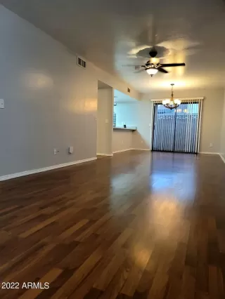 Photo #3: 6332104 Listing