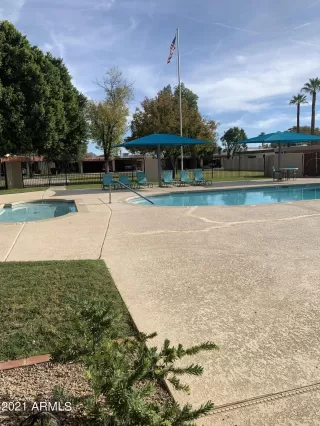 Photo #3: 6332180 Listing