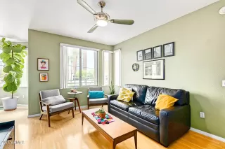 Photo #5: 6332294 Listing