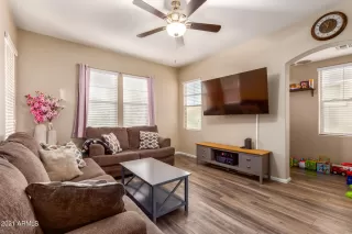 Photo #5: 6332309 Listing 