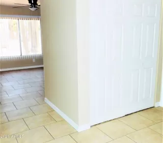 Photo #6: 6332367 Listing