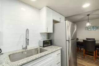 Photo #5: 6332392 Listing