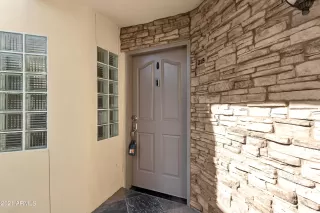 Photo #2: 6332460 Listing 