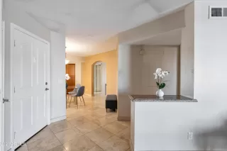 Photo #4: 6332460 Listing 