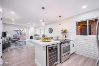 Photo #5: 6332507 Listing