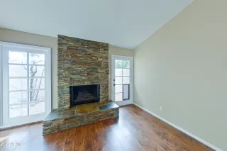 Photo #2: 6332541 Listing