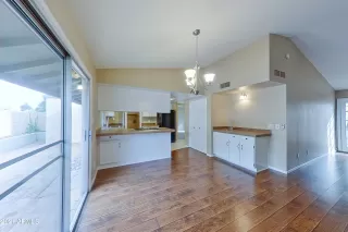 Photo #5: 6332541 Listing