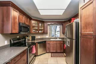 Photo #5: 6332625 Listing