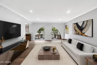 Photo #4: 6332630 Listing 