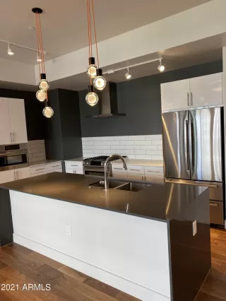 Photo #3: 6332657 Listing