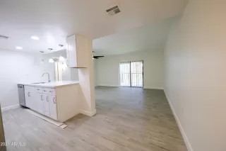 Photo #2: 6332856 Listing 