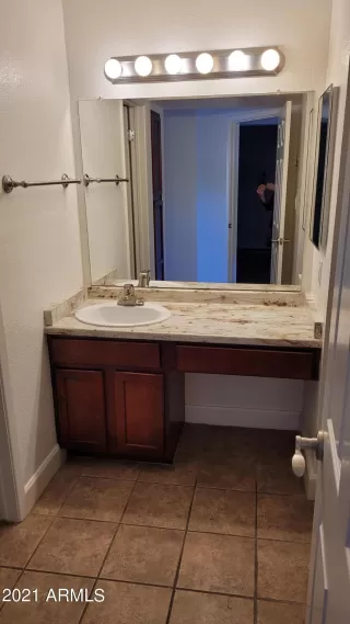 Photo #3: 6333136 Listing