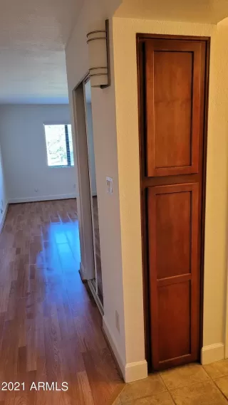 Photo #5: 6333136 Listing