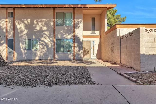 MLS: 6333179 Condo For Sale