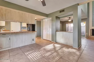 Photo #5: 6333179 Listing