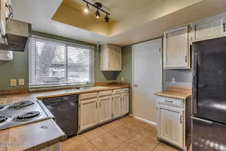 Photo #6: 6333179 Listing