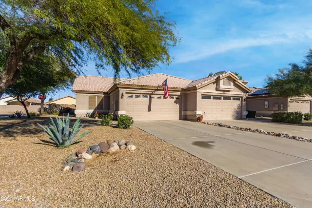 MLS: 6333296 Condo For Sale