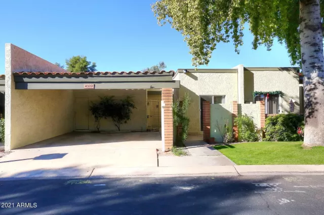 MLS: 6333403 Condo For Sale