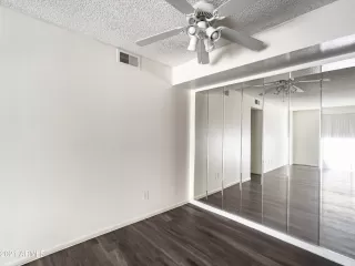 Photo #3: 6333508 Listing